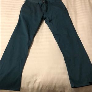 DC men’s straight leg chino